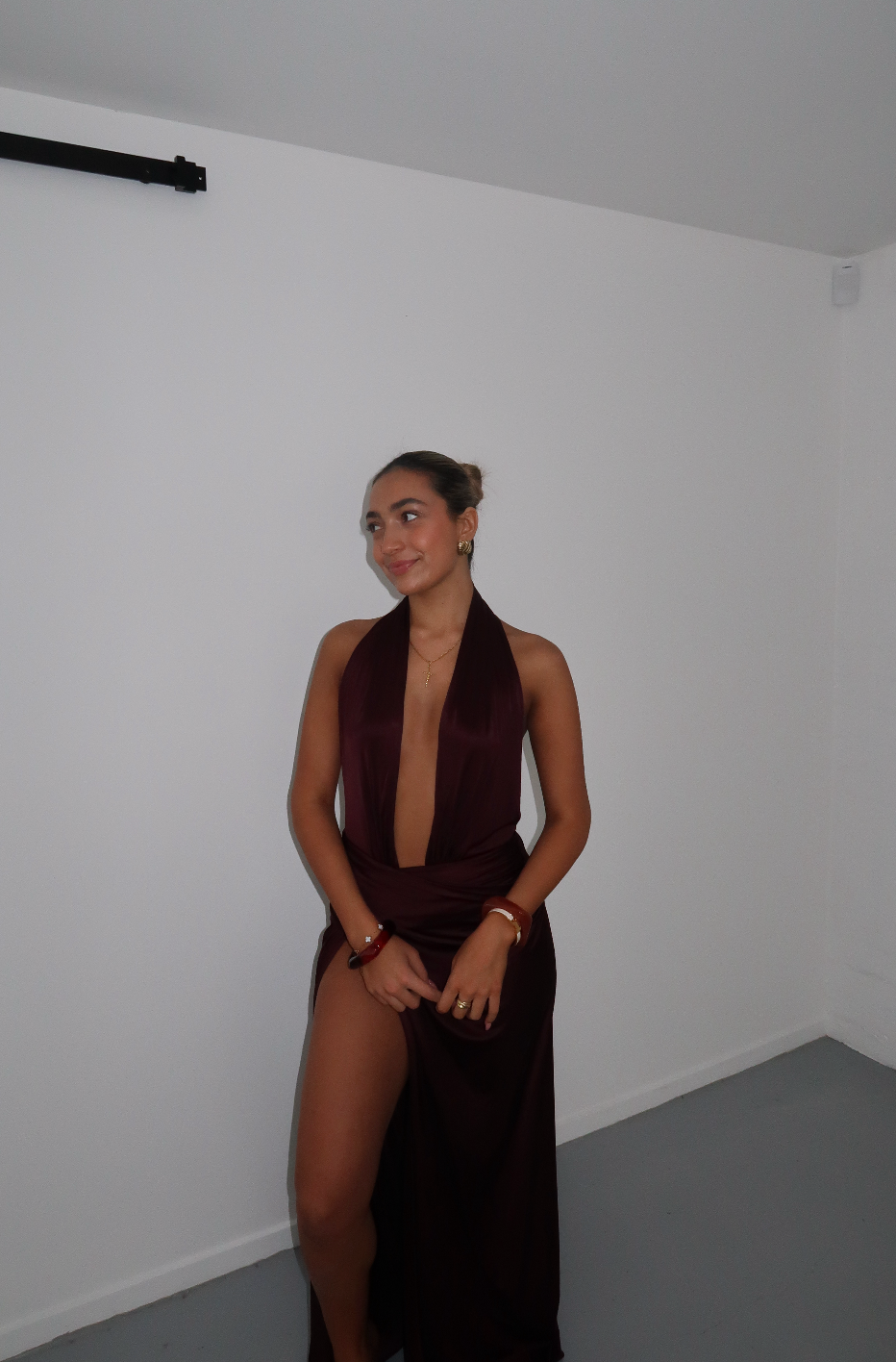 Courtney Zheng - Selene Plunge Jersey Gown in Plum - Rent Club