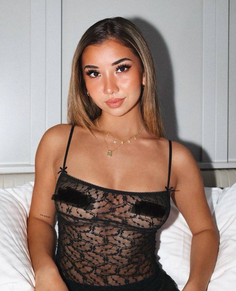 Are You Am I - Nienke Dress in Black - Rent Club