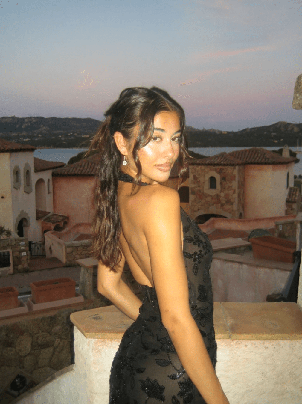 Cha Collective - Mila in Black - Rent Club