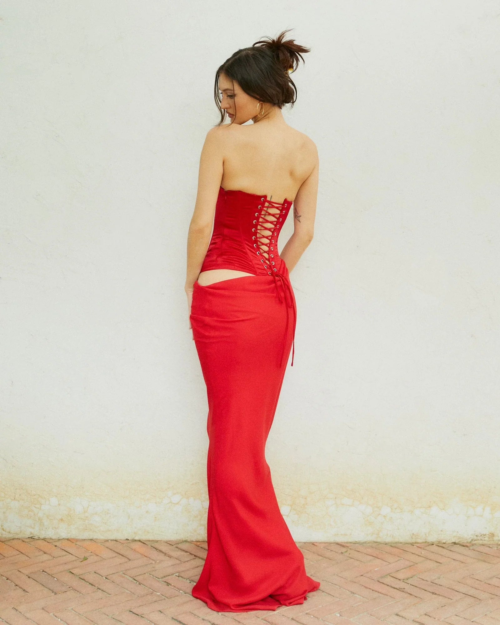 Cherie Attire - Clara Maxi Dress in Red - Rent Club