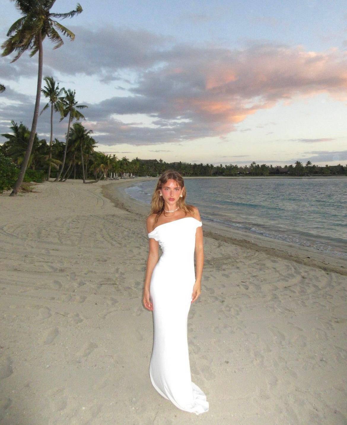 natalie rolt off the shoulder dress This is why the Cadence Dress by Natalie Rolt never lasts long Perfectly snatched, feminine, and effortlessly sexy. Every detail is doing the work!!!