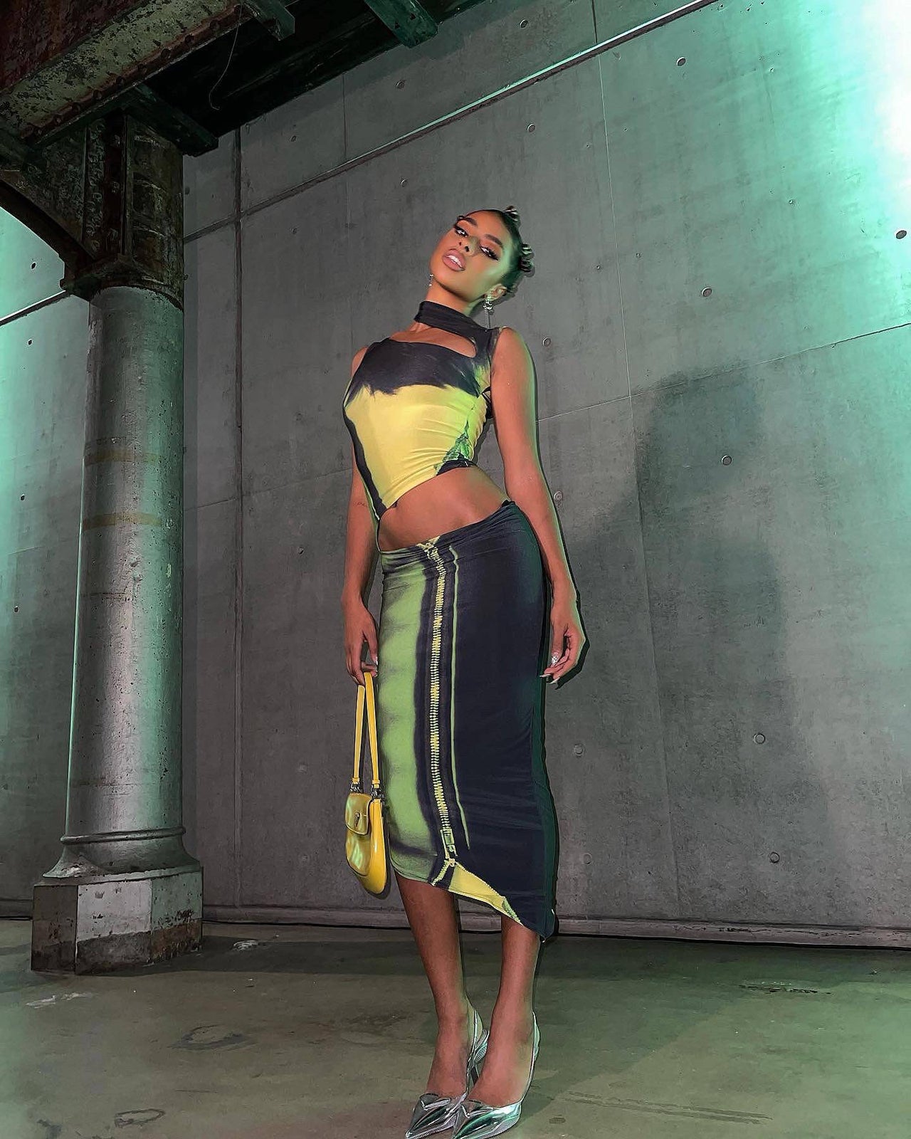 Tara Hakin - Green Zip Jersey Dress with Gloves - Rent Club