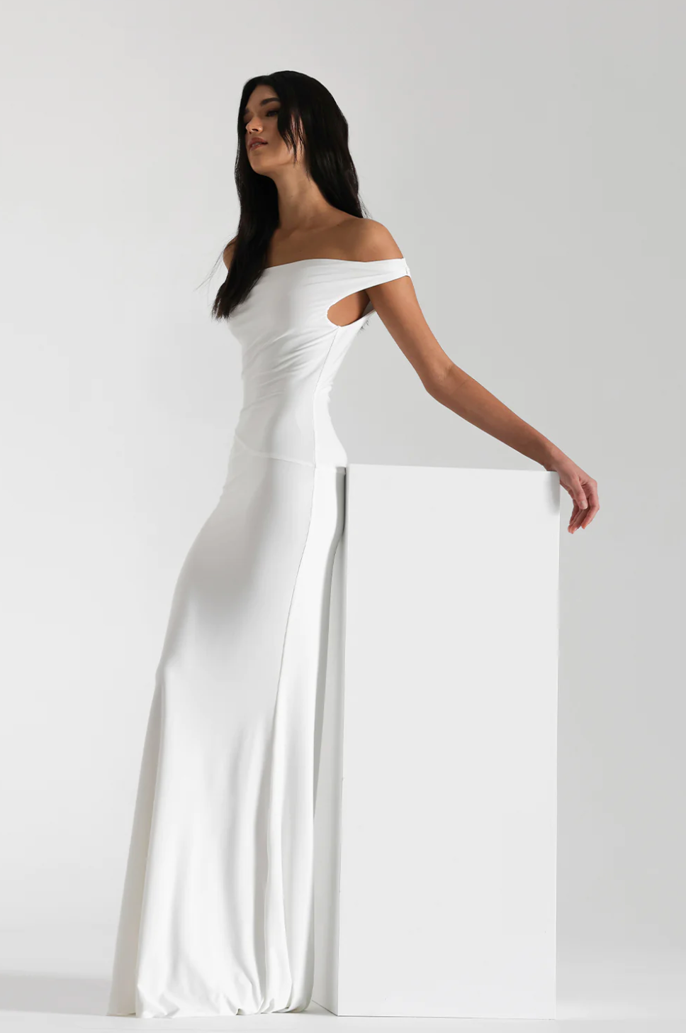 Natalie Rolt - Bettina Gown in White - Rent Club