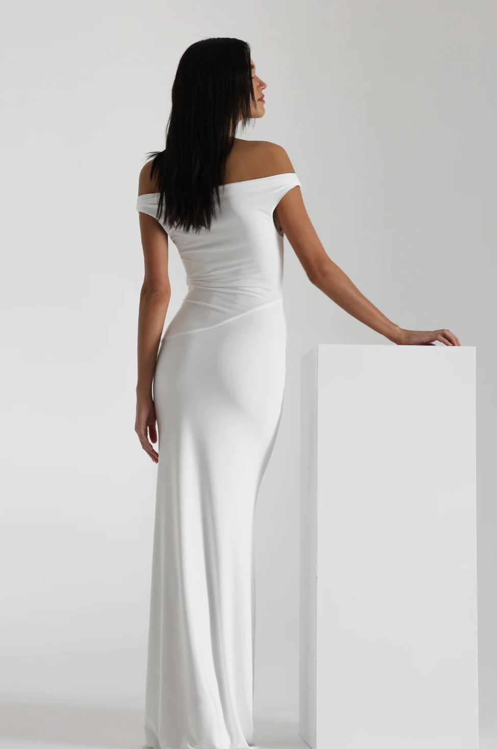 Natalie Rolt - Bettina Gown in White - Rent Club